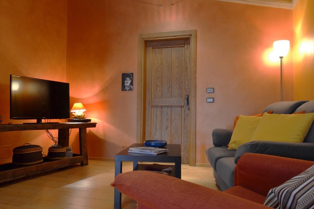 Holiday Home Ca' Del Cinema Mombercelli Eksteriør billede